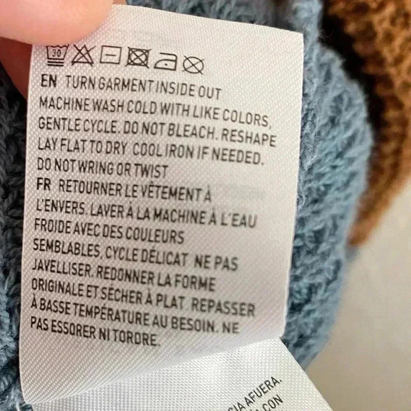 🆕 American Eagle Stripe Color Block Henley Sweater M🆕 - Picture 9 of 9